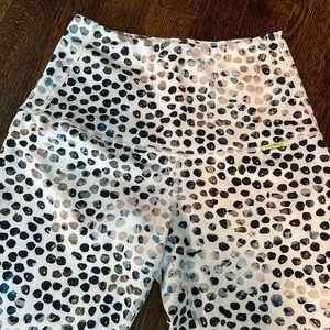 Cleo Harper leggings size small